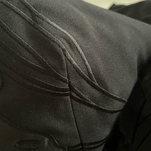 NWT Halston Heritage Women's size 2 Cap Sleeve semi sheer w/ floral embroidery - Picture 9 of 9